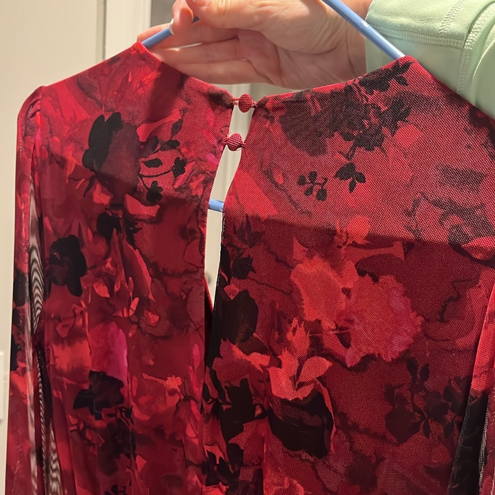Dress - Picture 5 of 8
